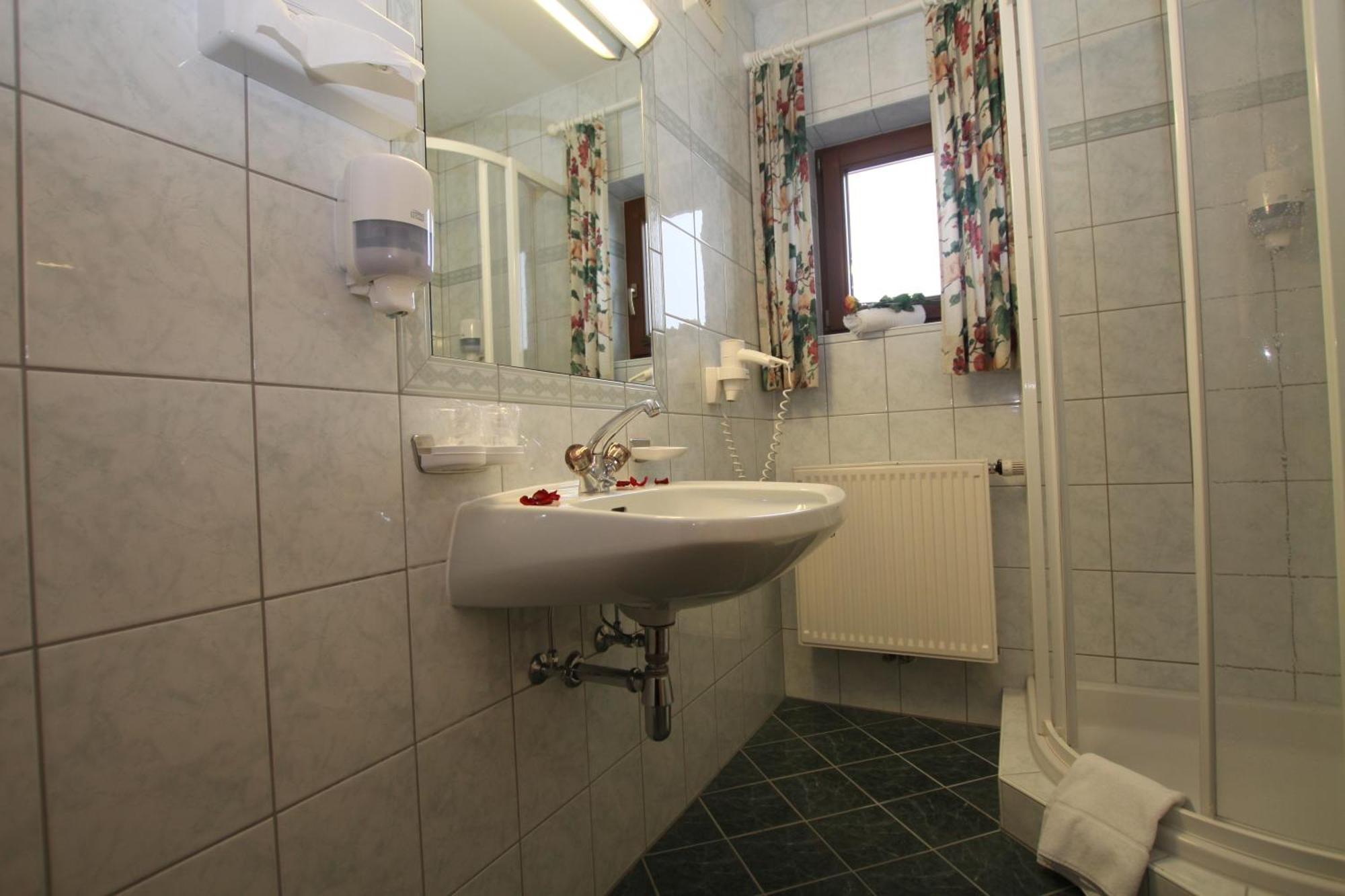 Gast- Und Ferienhof Christler Tux Buitenkant foto